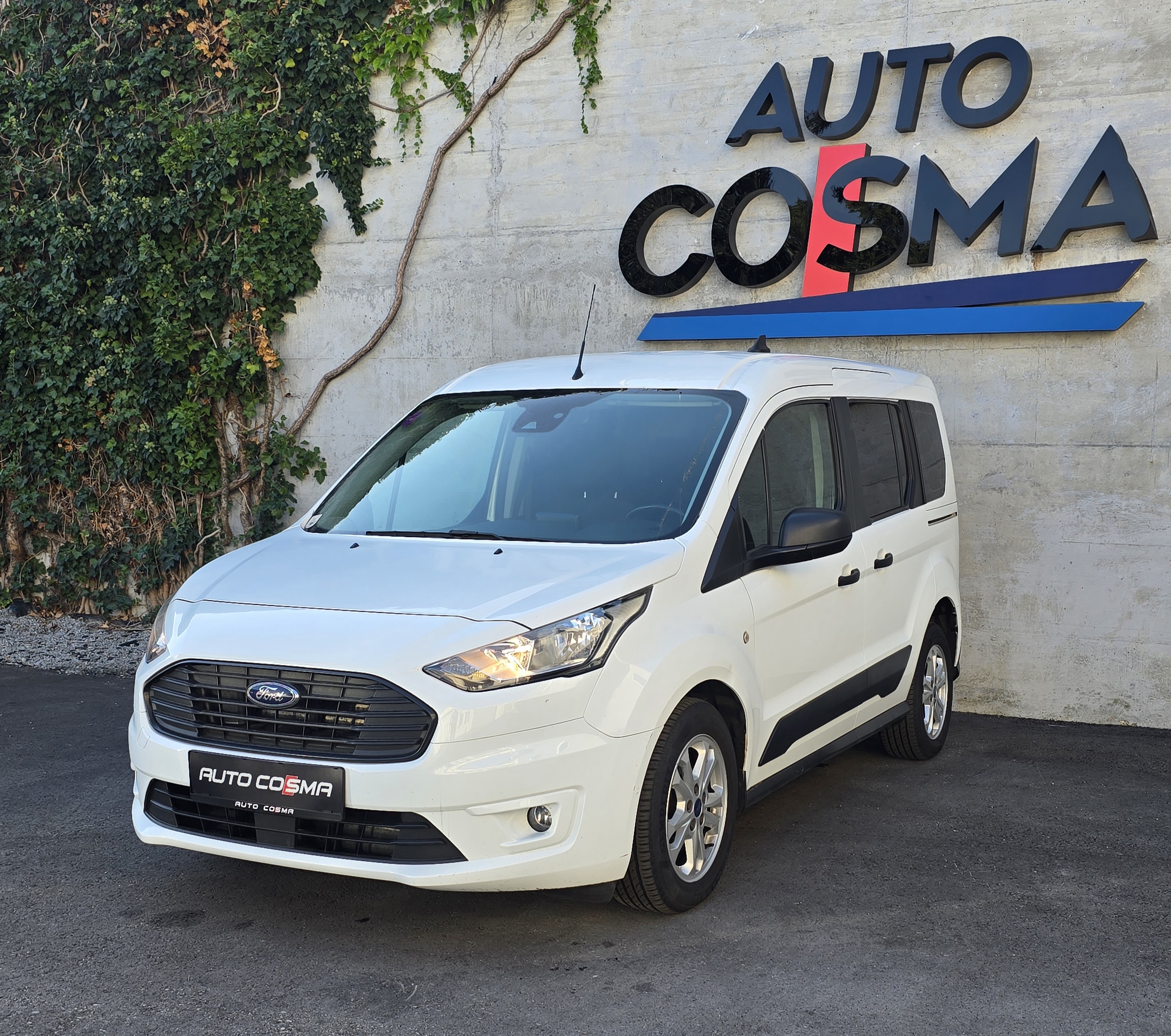 ///VERKAUFT///Ford Tourneo Connect Trend /AHK/KAMERA/
