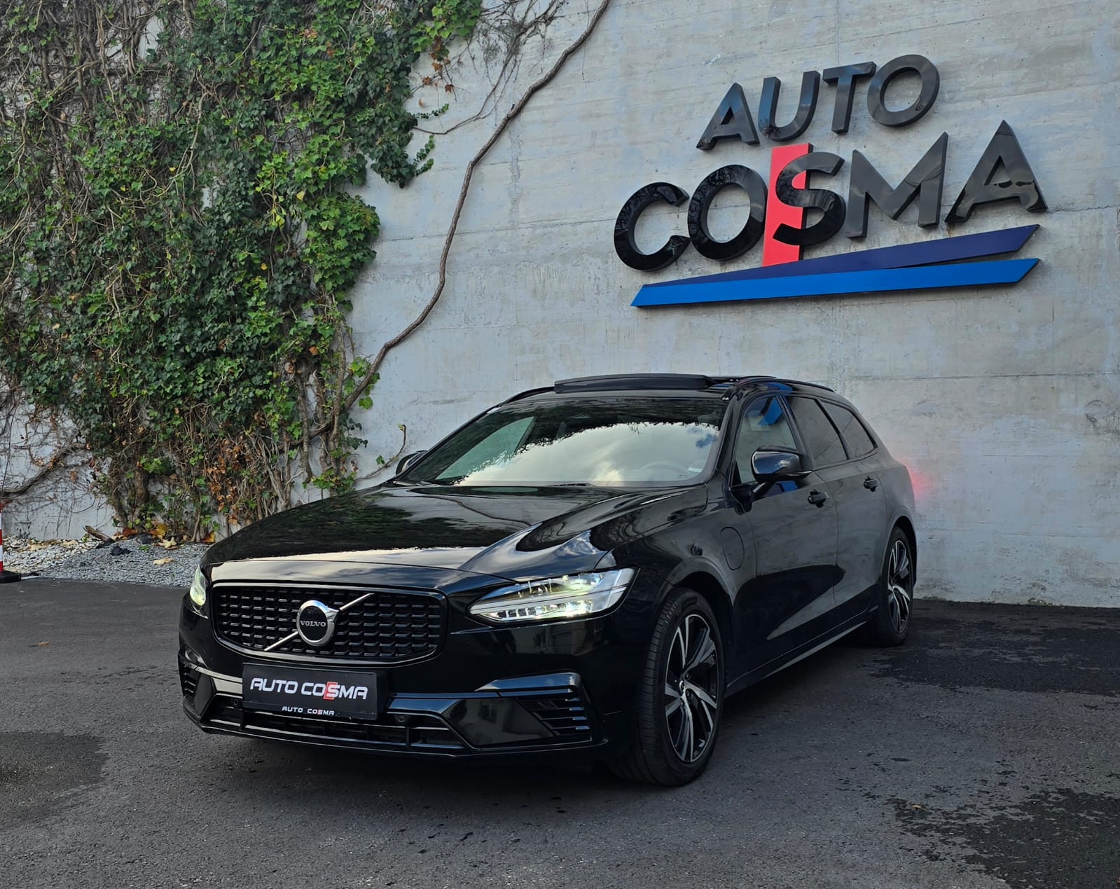 Volvo V90 R Design Recharge Plug-In Hybrid AWD ///VERKAUFT///